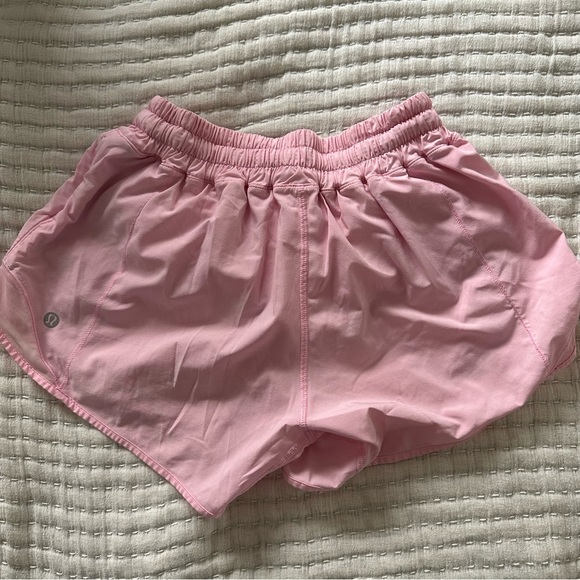 Lululemon Hotty Hot Short II *Long 4" Miami Pink (Size: 4 Long/Tall) - Picture 5 of 10